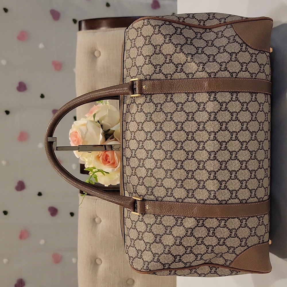 Authentic Gucci plus travel bag - Picture 2 of 14